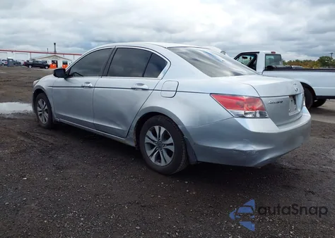 2008 Honda Accord 2.4 Lx z USA, uszkodzony, nr VIN 1HGCP26368A109933